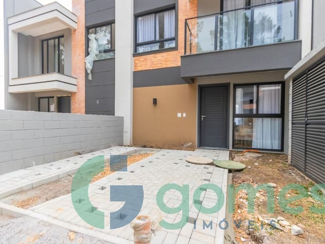 Casa com 267m² 3 quartos e 2 banheiros, à venda, no bairro Santa Cândida em Curitiba