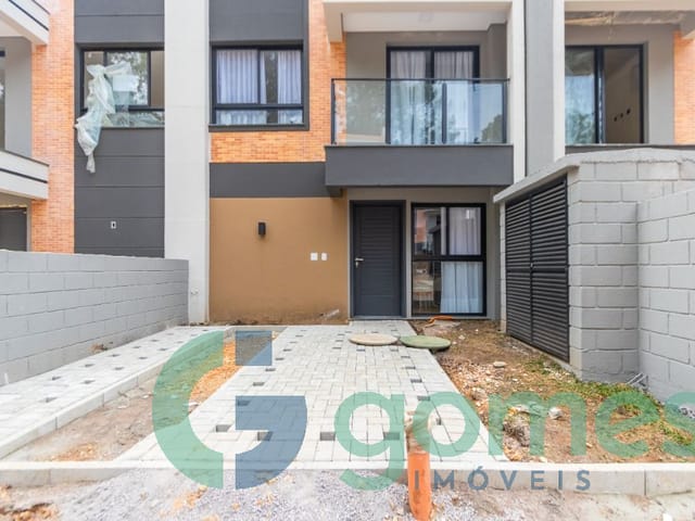 Casa com 267m² 3 quartos e 2 banheiros, à venda, no bairro Santa Cândida em Curitiba