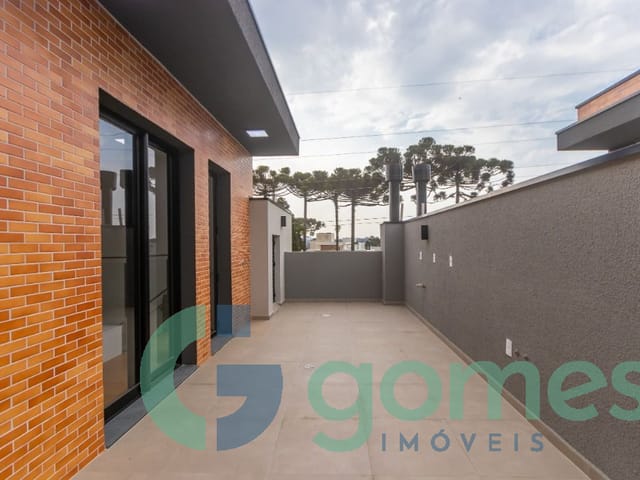Casa com 267m² 3 quartos e 2 banheiros, à venda, no bairro Santa Cândida em Curitiba