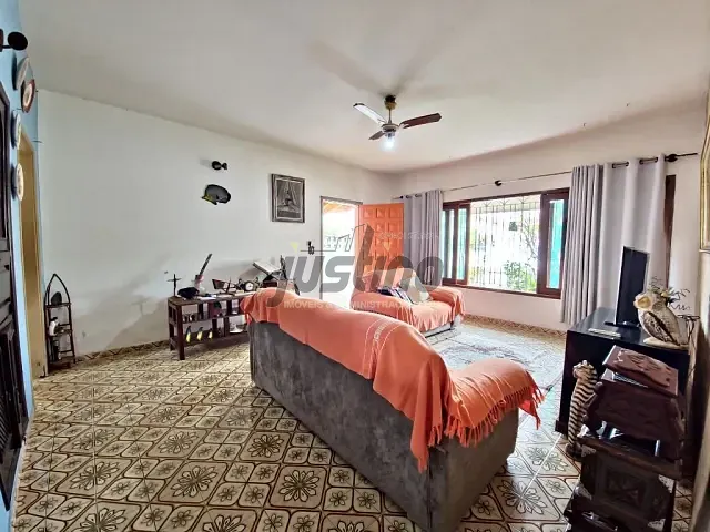 Casa com 394m² 3 quartos e 2 banheiros, à venda, no bairro Jardim Mosteiro em Itanhaém