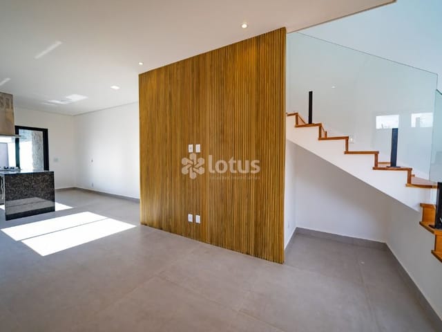 Casa com 150m² 3 quartos e 4 banheiros, à venda, no bairro Nova Jaguari em Santana de Parnaíba