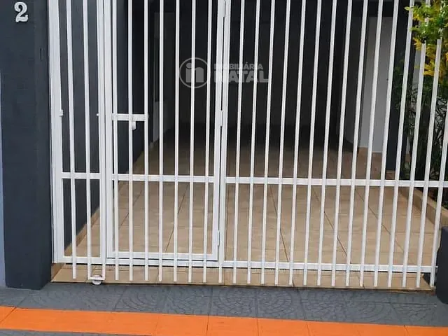 Casa com 200m² 3 quartos e 2 banheiros, para alugar, no bairro Messiânico em Londrina