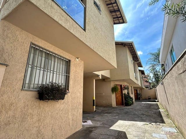 Foto do Casa - Casa para locação, 3 quartos sendo 1 suíte e 2 vagas de garagem coberta, no bairro Xangri-Lá, Contagem, MG. | REALLE SOLUÇÕES IMOBILIÁRIAS INTEGRADAS