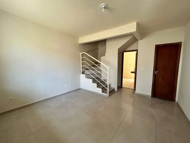 Foto do Casa - Casa para locação, 3 quartos sendo 1 suíte e 2 vagas de garagem coberta, no bairro Xangri-Lá, Contagem, MG. | REALLE SOLUÇÕES IMOBILIÁRIAS INTEGRADAS