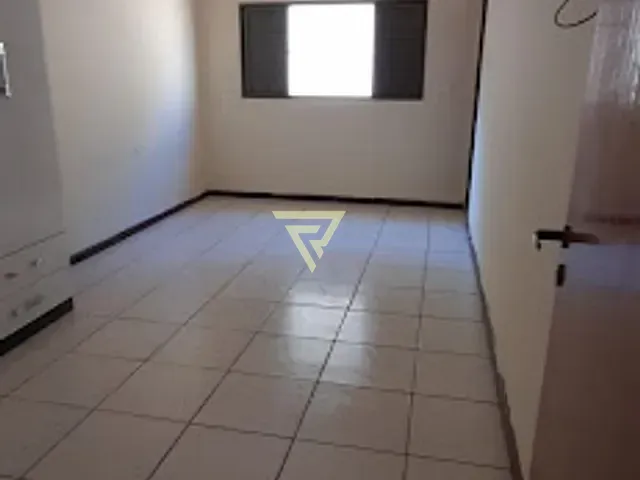 Casa com 300m² 3 quartos e 3 banheiros, à venda, no bairro Jardim Paiva em Ribeirão Preto