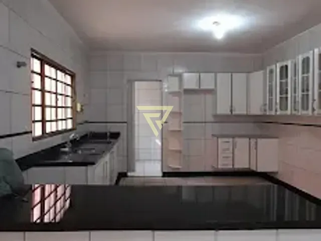 Casa com 300m² 3 quartos e 3 banheiros, à venda, no bairro Jardim Paiva em Ribeirão Preto