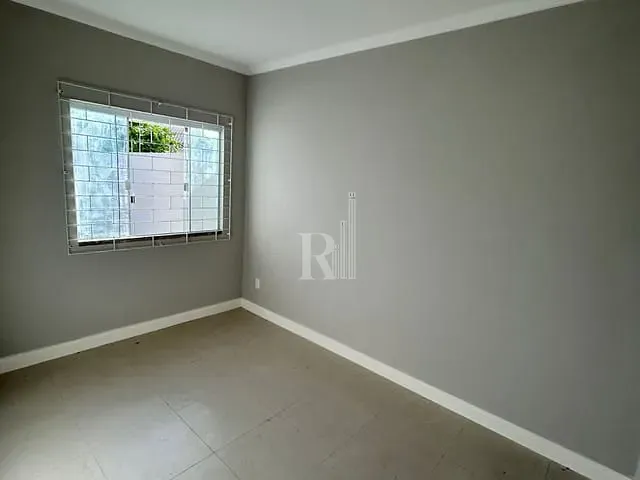Casa com 90m² 2 quartos e 1 banheiro, à venda, no bairro Areias em Tijucas