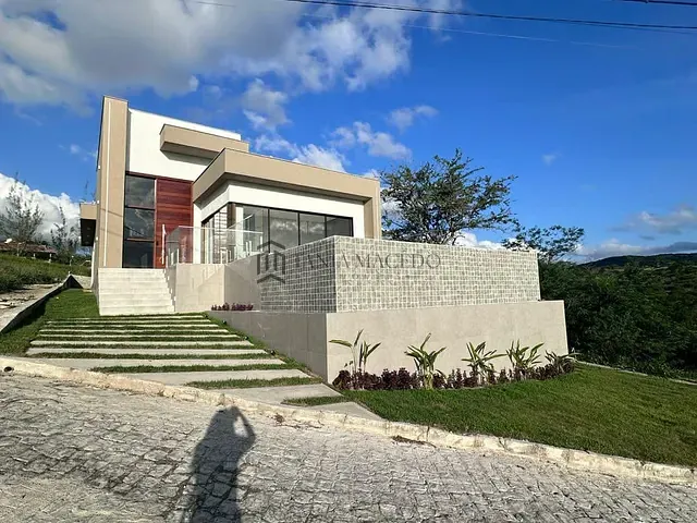 Casa com 435m² 4 quartos e 3 banheiros, à venda, no bairro Porta Florada em Gravatá