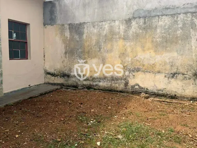 Casa 3 quartos e 2 banheiros, à venda, no bairro Santo Antônio em Araxá