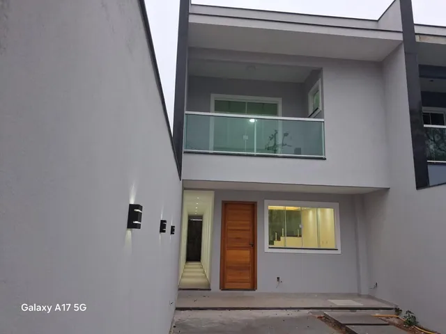 Casa com 160m² 3 quartos e 3 banheiros, à venda, no bairro Jardim Guanabara em Macaé