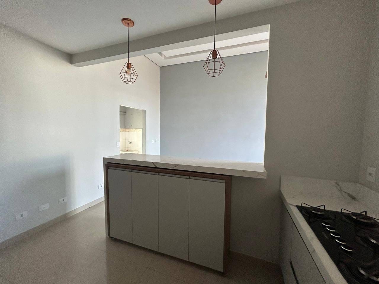 Casa à venda com 2 quartos, 77m² - Foto 2