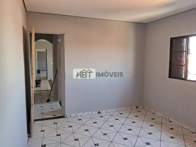 Casa 3 quartos e 2 banheiros, à venda, no bairro Parque Jaraguá em Bauru