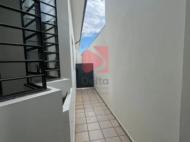 Casa 3 quartos e 3 banheiros, para alugar, no bairro Centro em Pirassununga