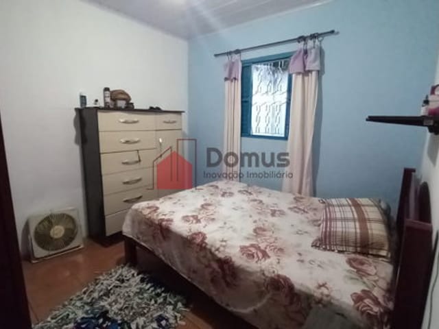Casa à venda, no bairro Residencial Vale das Acácias em Pindamonhangaba