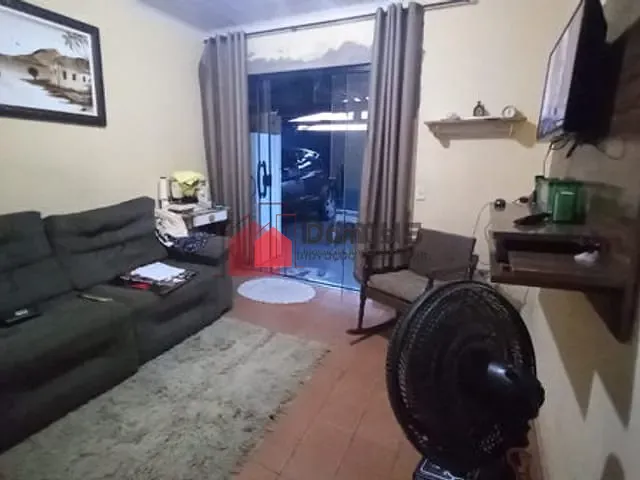 Casa à venda, no bairro Residencial Vale das Acácias em Pindamonhangaba