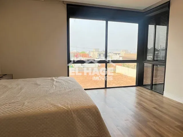 Casa com 300m² 3 quartos e 4 banheiros, à venda, no bairro Jardim Itália em Cuiabá
