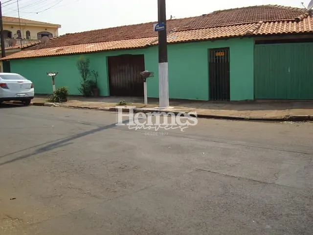 Casa com 307m² 5 quartos e 4 banheiros, à venda, no bairro Alto de Pinheiros em Paulínia