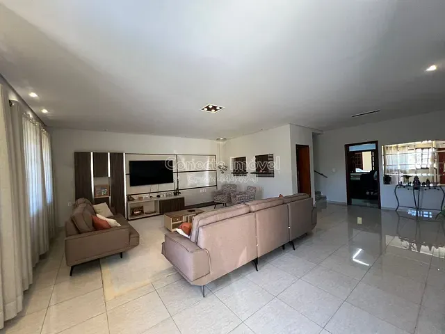 Casa 4 quartos e 2 banheiros, à venda, no bairro Jardim das Tulipas em Holambra
