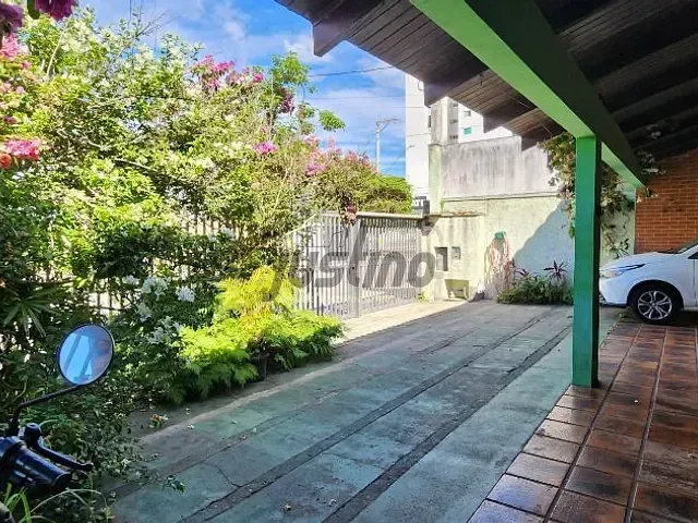 Casa com 360m² 5 quartos e 2 banheiros, à venda, no bairro Centro em Itanhaém