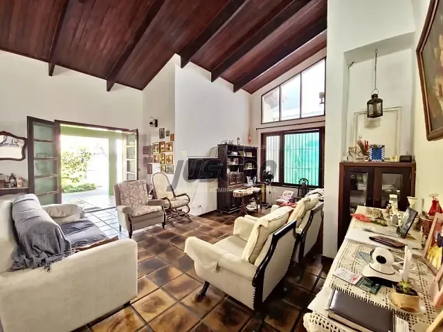 Casa com 360m² 5 quartos e 2 banheiros, à venda, no bairro Centro em Itanhaém