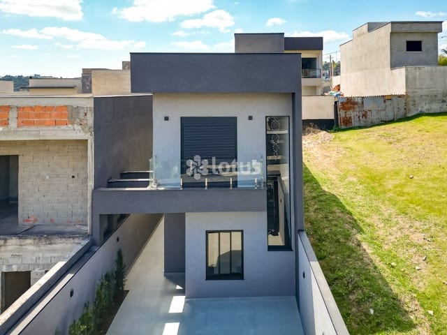 Casa com 150m² 3 quartos e 3 banheiros, à venda, no bairro Nova Jaguari em Santana de Parnaíba