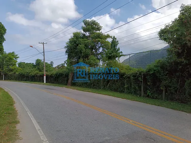 Casa 2 quartos e 1 banheiro, para alugar, no bairro Espraiado (Ponta Negra) em Maricá