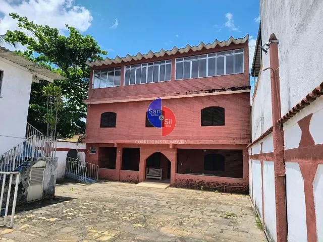 Casa com 360m² 6 quartos e 2 banheiros, à venda, no bairro Imperador (Praia de Mauá) em Magé