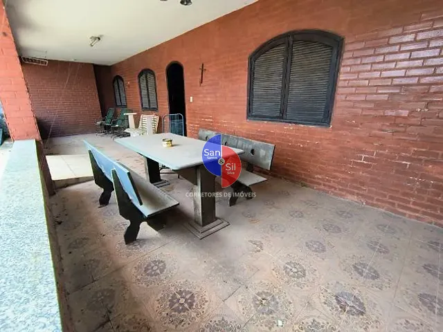 Casa com 360m² 6 quartos e 2 banheiros, à venda, no bairro Imperador (Praia de Mauá) em Magé