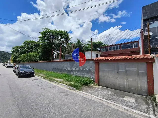 Casa com 360m² 6 quartos e 2 banheiros, à venda, no bairro Imperador (Praia de Mauá) em Magé