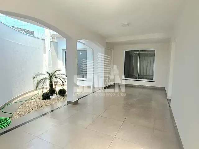 Casa com 252m² 3 quartos e 1 banheiro, à venda, no bairro Parque Vista Alegre em Bauru