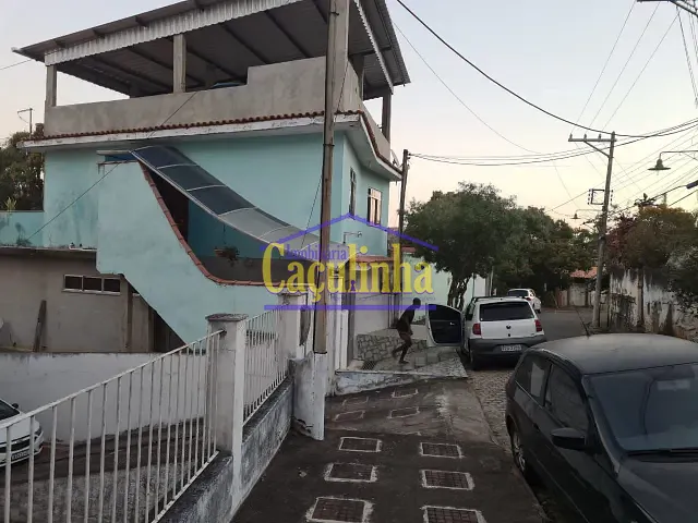 Casa com 1m² 2 quartos e 3 banheiros, à venda, no bairro Matadouro em Barra do Piraí