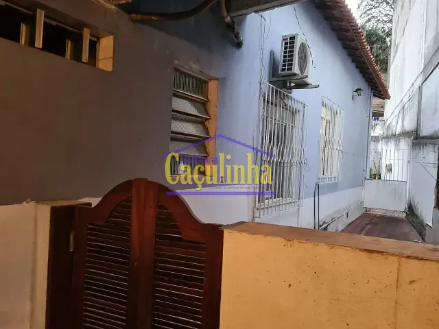 Casa com 1m² 2 quartos e 3 banheiros, à venda, no bairro Matadouro em Barra do Piraí