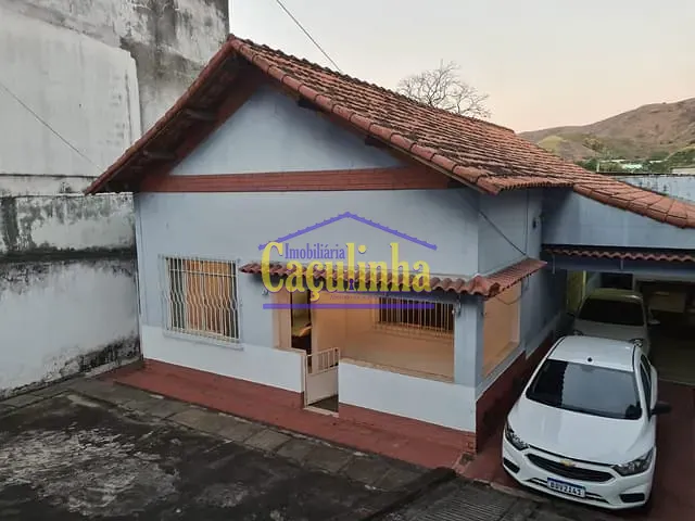 Casa com 1m² 2 quartos e 3 banheiros, à venda, no bairro Matadouro em Barra do Piraí