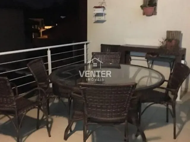 Casa com 400m² 3 quartos e 3 banheiros, à venda, no bairro Jardim de Alah em Taubaté