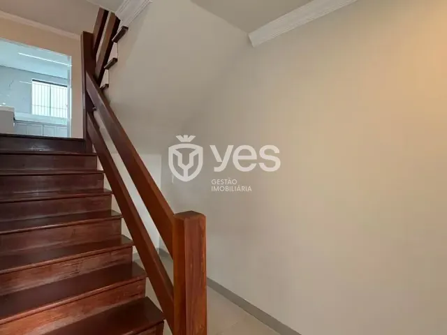 Casa 4 quartos e 3 banheiros, à venda, no bairro Vila Silvéria em Araxá