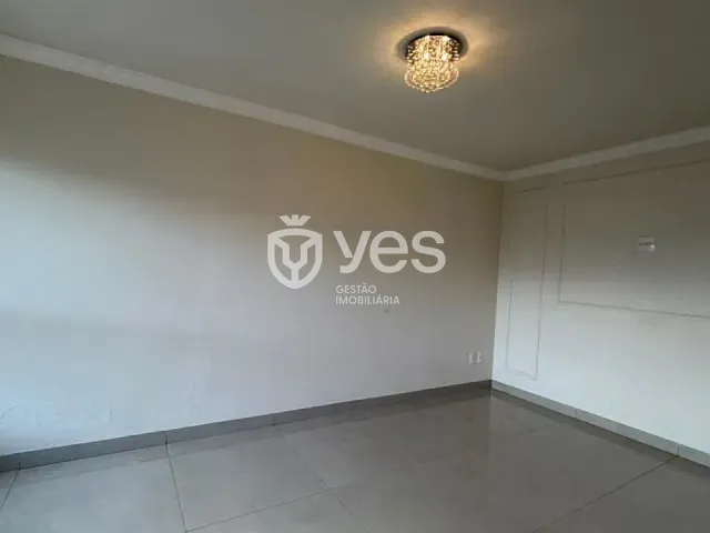 Casa 4 quartos e 3 banheiros, à venda, no bairro Vila Silvéria em Araxá