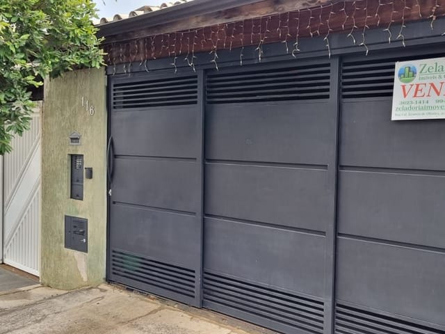 Casa com 200m² 2 quartos e 2 banheiros, à venda, no bairro Jardim das Flores em São João da Boa Vista