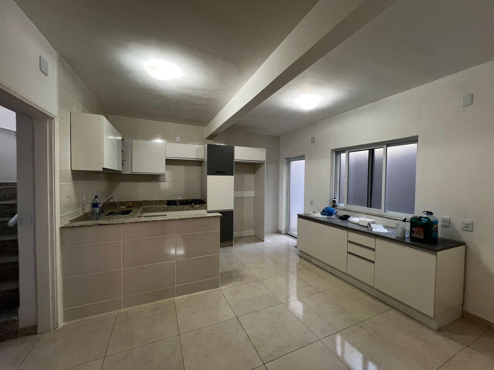 Casa, 4 quartos, 186 m² - Foto 1