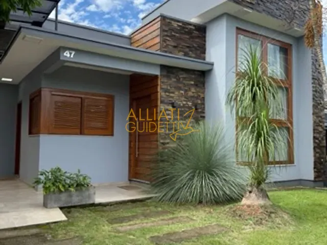 Casa 3 quartos e 2 banheiros, para alugar, no bairro Oeste em Sapiranga