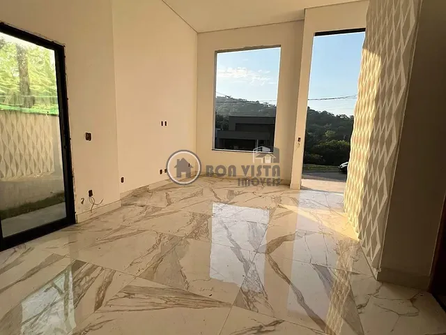 Casa com 321m² 3 quartos e 5 banheiros, à venda, no bairro Parque Residencial Itapeti em Mogi das Cruzes