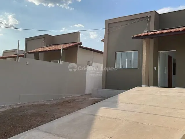 Casa com 300m² 2 quartos e 2 banheiros, à venda, no bairro Porto do Centro em Teresina