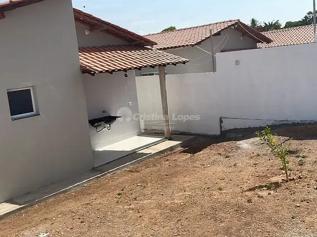 Casa com 300m² 2 quartos e 2 banheiros, à venda, no bairro Porto do Centro em Teresina