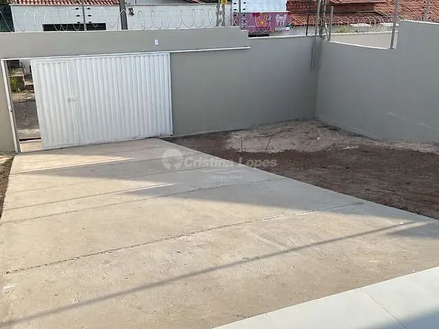 Casa com 300m² 2 quartos e 2 banheiros, à venda, no bairro Porto do Centro em Teresina