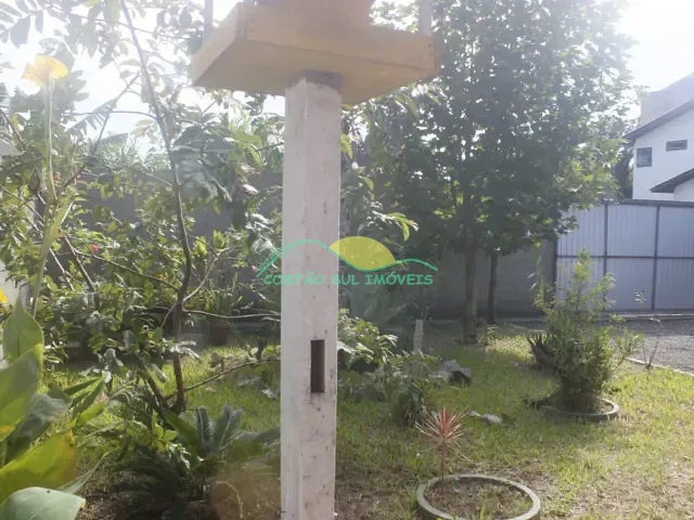 Casa 2 quartos e 1 banheiro, à venda, no bairro Morro das Pedras em Florianópolis
