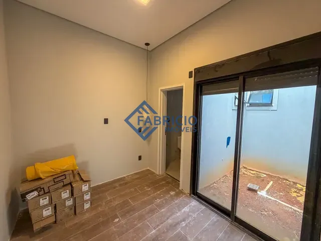 Casa com 250m² 3 quartos e 4 banheiros, à venda, no bairro Pinheirinho em Vinhedo