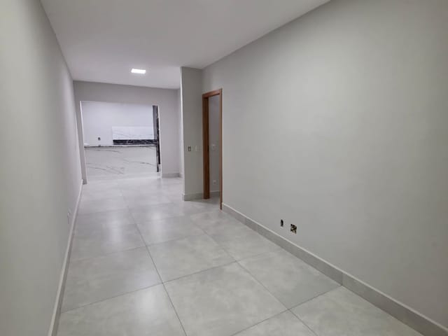 Casa com 98m² 2 quartos e 2 banheiros, à venda, no bairro Jardim Imperial em Cuiabá