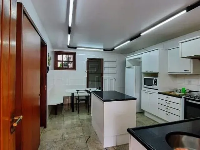 Casa com 427m², à venda, no bairro Jardim Nova Londrina em Londrina