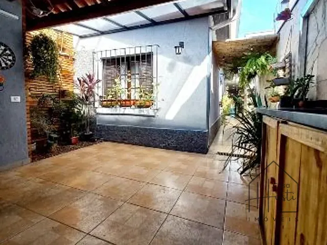 Casa com 128m² 2 quartos e 2 banheiros, à venda, no bairro Jardim Sabiá em Cotia