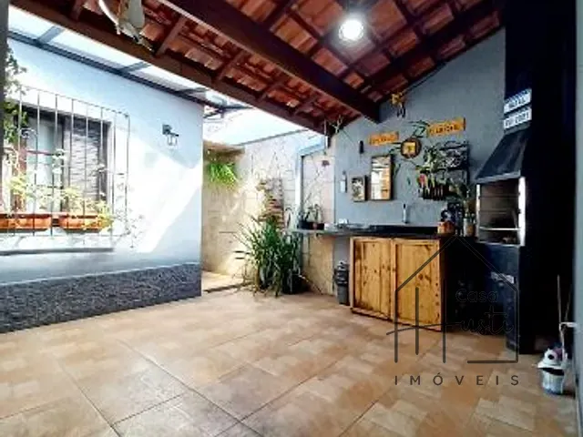 Casa com 128m² 2 quartos e 2 banheiros, à venda, no bairro Jardim Sabiá em Cotia