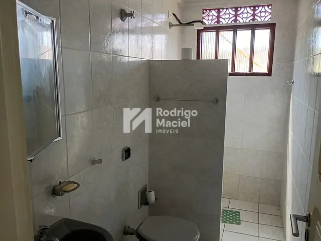 Casa com 451m² 4 quartos e 2 banheiros, à venda, no bairro Tamandaré em Tamandaré